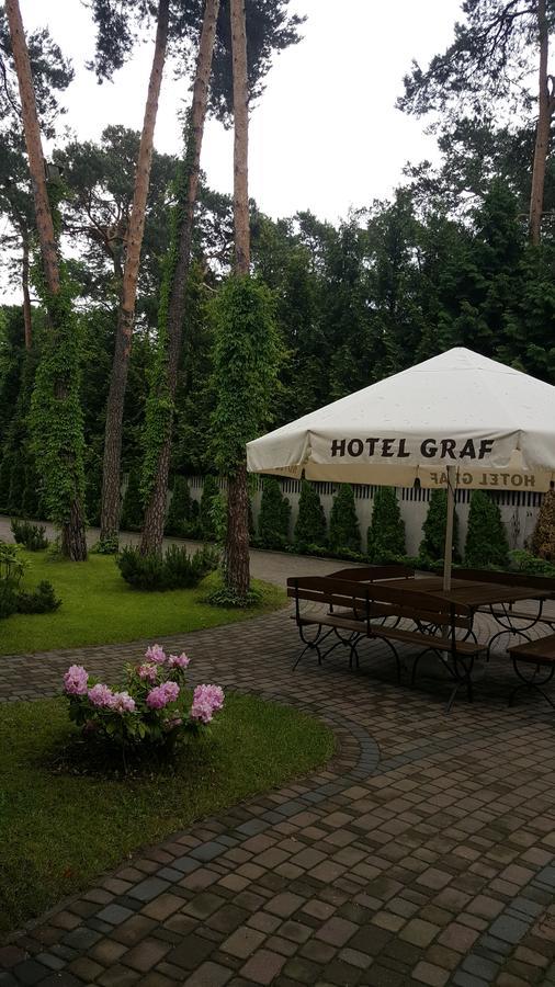 Hotel Graf Łask Extérieur photo